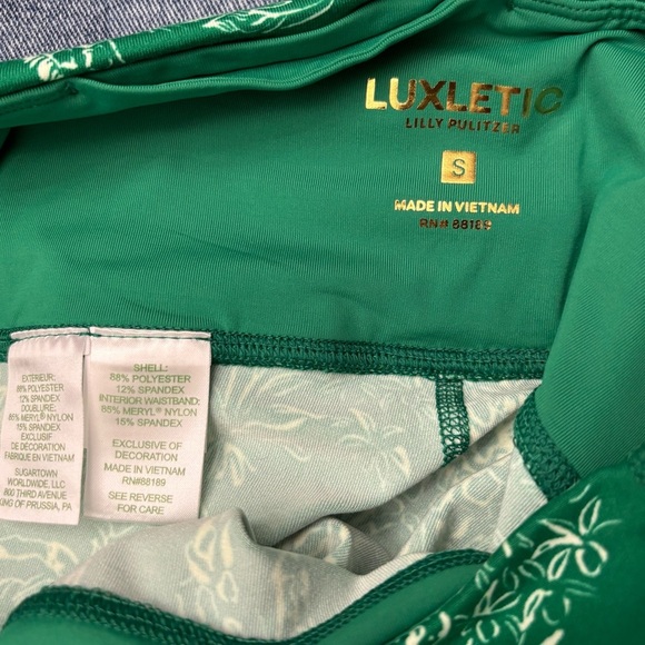 Lilly Pulitzer UPF 50+ Luxletic 26" High Rise Weekender Legging - Picture 4 of 5